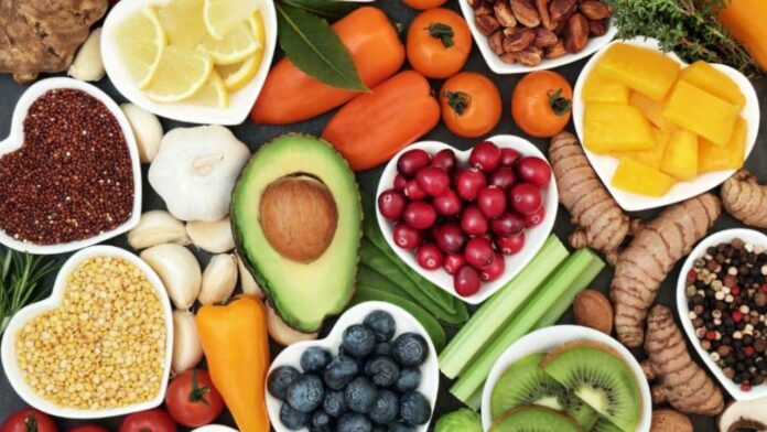 Best Food For Heart: चाय-बिस्किट छोड़ो और जान बचाओ, डॉक्टर ने बताया हार्ट को हेल्दी रखने का पूरा प्लान