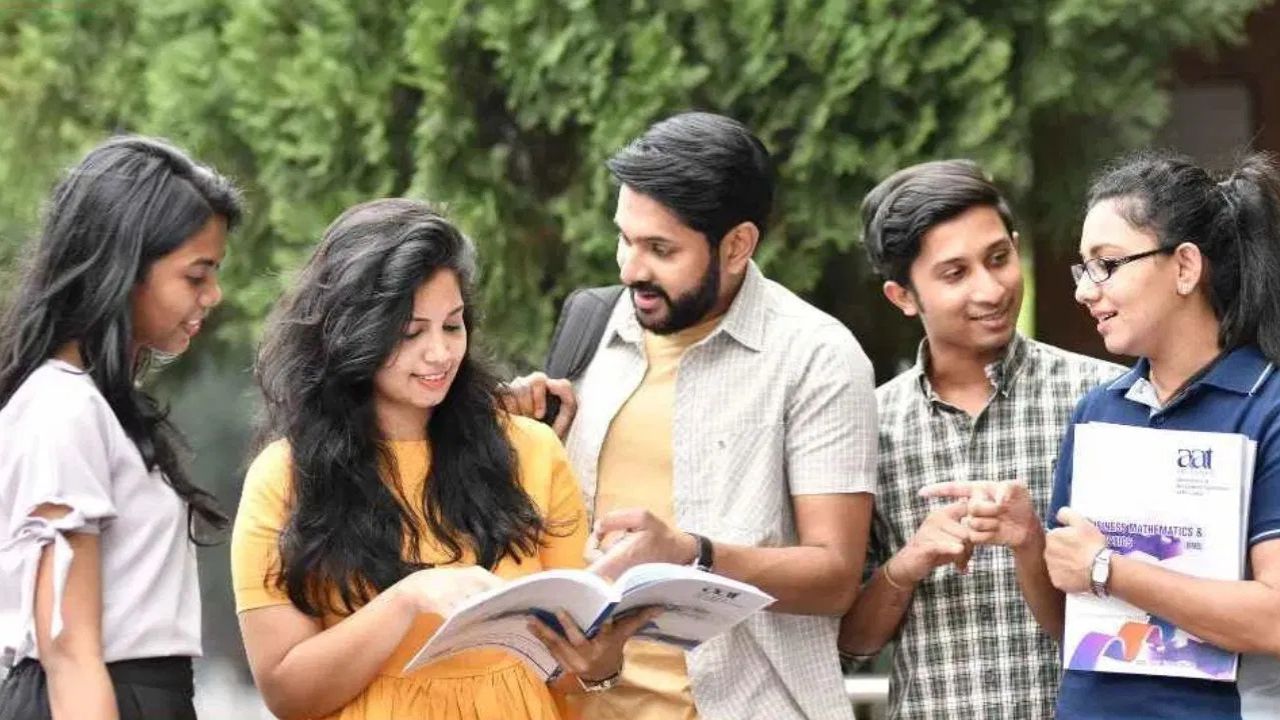 JEE Main 2025 के टॉपर्स का धमाका! 100 प्रतिशत अंक पाने वाले छात्र बने प्रेरणा स्रोत