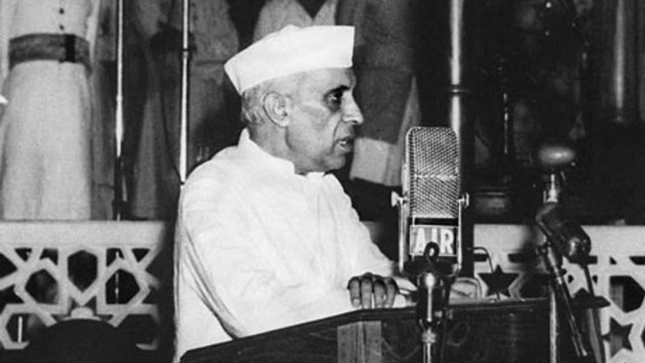 Jawaharlal Nehru Death Anniversary: नेहरू की आखिरी रात की रहस्यमयी घटना! जाने क्यों छुपाई गई उनकी मौत की खबर और कौन था उस रात उनके साथ