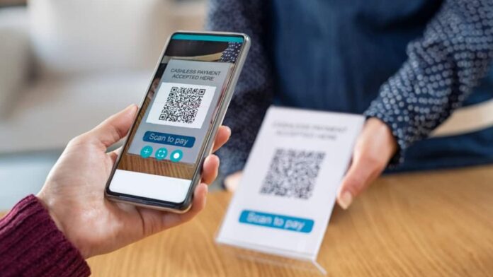 QR Code किसने बनाया? जापान की फैक्ट्री से शुरू हुई इस क्रांति की असली कहानी जानिए