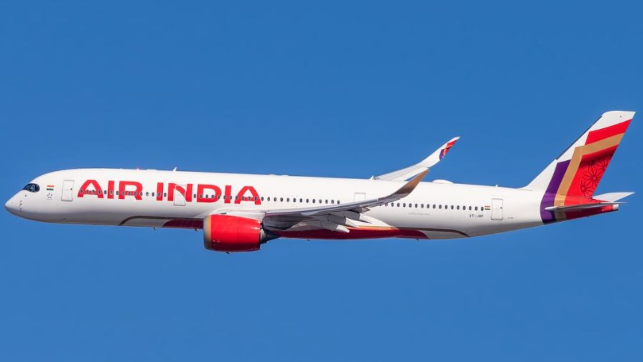 Air India: दिल्ली से उड़ान और तिरुवनंतपुरम में इमरजेंसी लैंडिंग! फ्लाइट का ये सफर क्यों बना चिंता का कारण?
