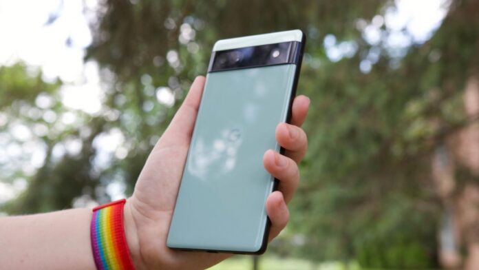 Google Pixel 6a की बैटरी दे रही खतरे का संकेत! जल्द बदलें वरना हो सकता है बड़ा नुक़सान