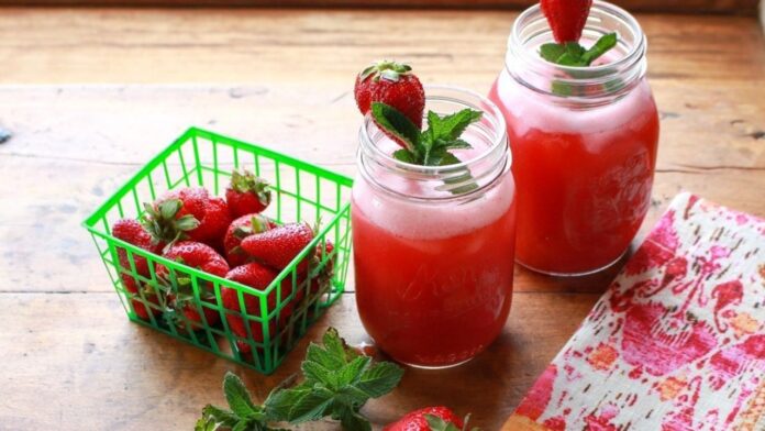 Anti Cancer Drinks: किचन में छुपे हैं कैंसर से बचाव के हथियार, आज ही अपनाएं ये देसी नुस्खे