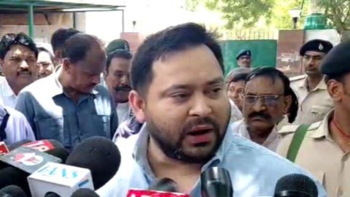 Bihar Politics: तेजस्वी यादव का कटाक्ष – दामाद और पत्नी के बाद अब जीजा के लिए भी बने आयोग!