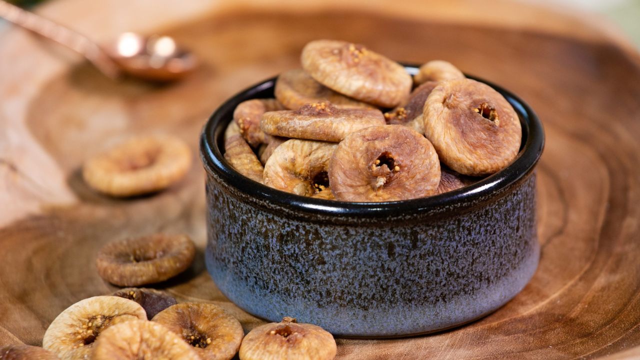 Benefits Of Figs: अंजीर की ताकत से कम करें वजन, कंट्रोल करें ब्लड प्रेशर और पाएं मजबूत हड्डियां
