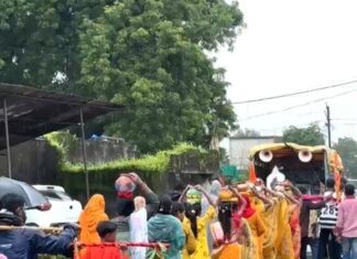 *तिरोड़ी में निकली भव्य कांवड़ यात्रा, हर-हर महादेव के जयघोष से गूंजा नगर*