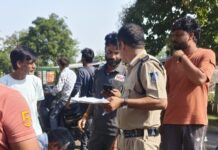 बरगी नगर में अवैध पैकारी का खेल उजागर: ग्रामीणों ने पकड़ी 3 पेटी शराब, पुलिस को सौंपी