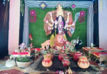 ग्राम गोरेघाट के हनुमान मंदिर एवं बाजार चौक में मां जगत जननी के दरबार में हवन-पूजन संपन्न